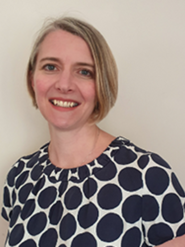  Caroline Trotter