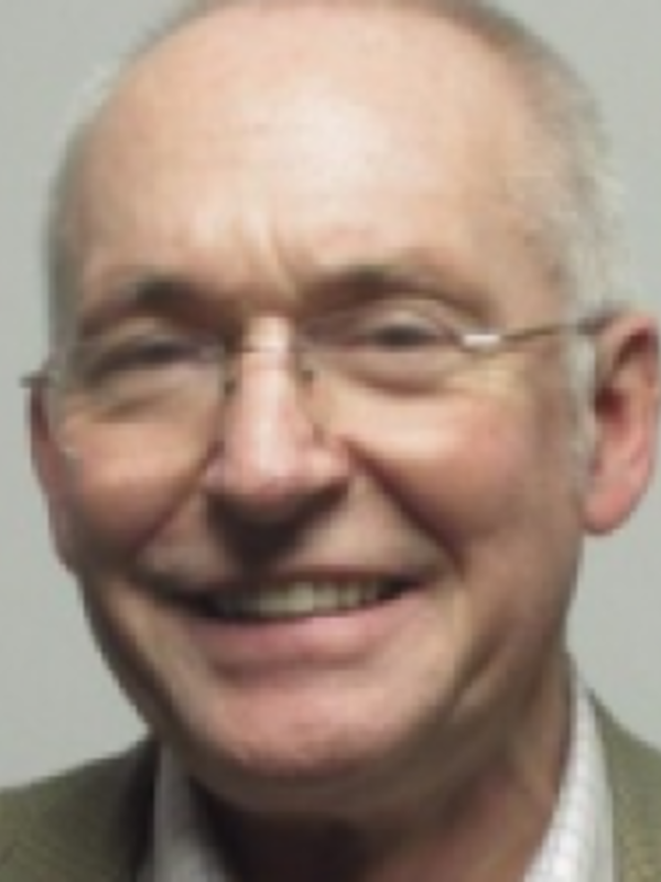 PhD, FRCP (Hon), FRCPE, FFPH Mike Kelly